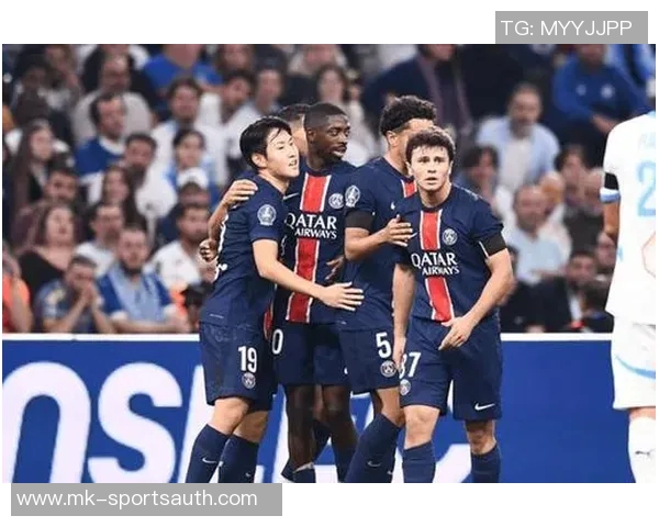 英超焦点战：那不勒斯与巴黎圣日耳曼激战成平局数据分析引发热议