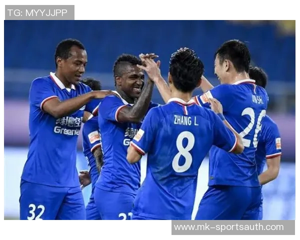 曼联与那不勒斯友谊赛激战三二红牌事件引发全场热议与十大精彩进球回顾