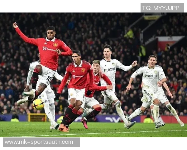 欧联杯精彩对决里昂与巴萨战成平局神扑瞬间引发全场欢呼