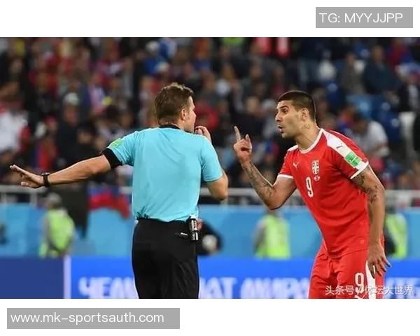 国王杯激战AC米兰逆转尤文图斯引发争议判罚全场沸腾