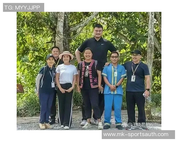 姚明父亲揭秘篮球之路背后的辛酸与荣耀分享家庭教育的独特见解