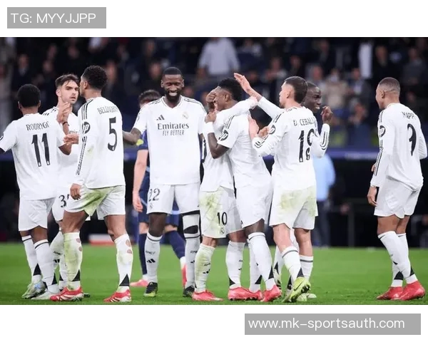 德甲激战：皇马与阿森纳战成平局精彩瞬间引发全场热议