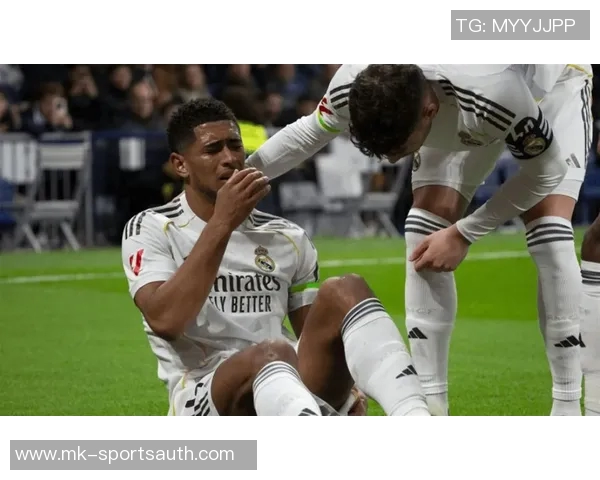 英超焦点战曼联与皇马战平一触即发的惨败瞬间引发全场热议