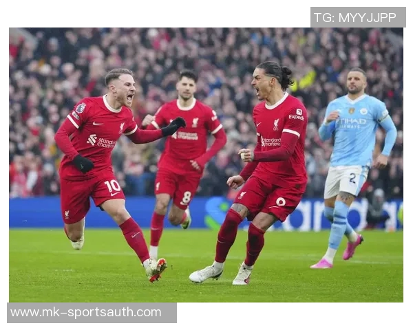 英超激战利物浦主场大胜波尔图乌龙球引发全场狂欢