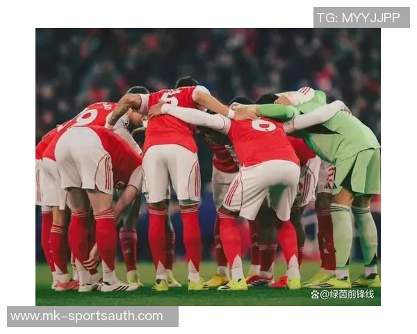 友谊赛精彩回顾：那不勒斯轻取阿森纳红牌事件引发全场热议