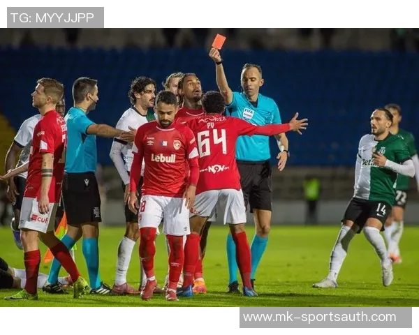 国王杯激战本菲卡与波尔图平局争议判罚引发全场沸腾